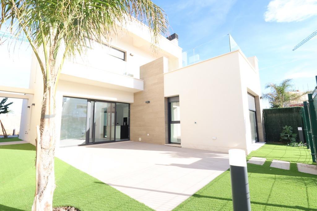 Villa for Sale in Los Alcázares