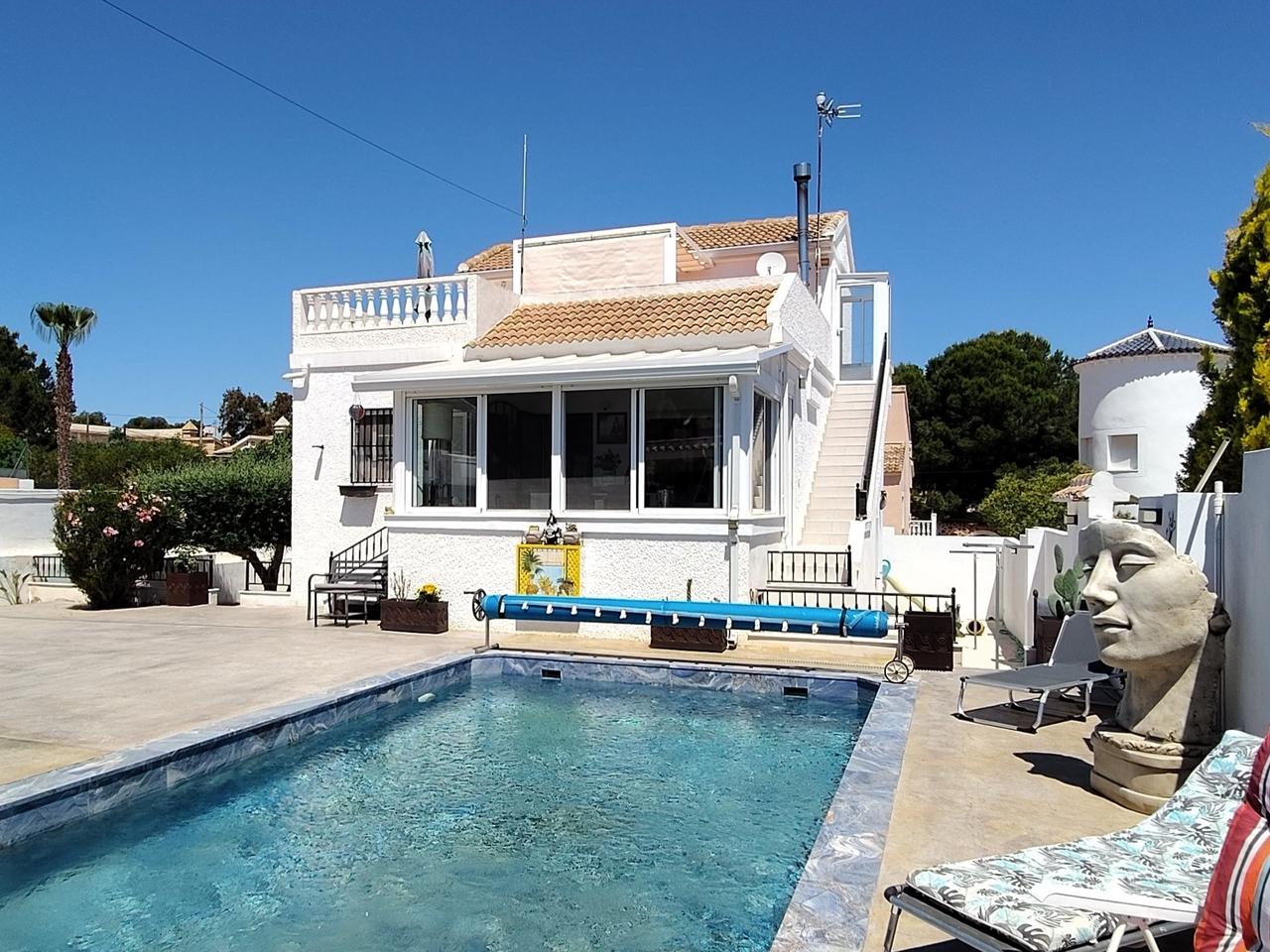 Villa en Venta en Orihuela