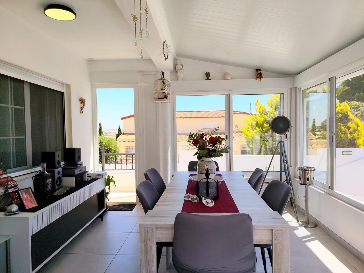 Villa en Venta en Orihuela