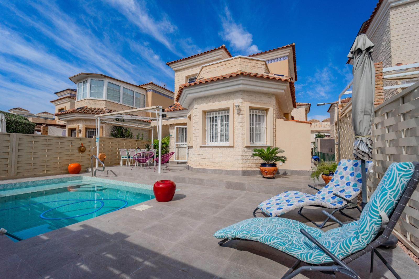 Villa en Venta en Guardamar del Segura
