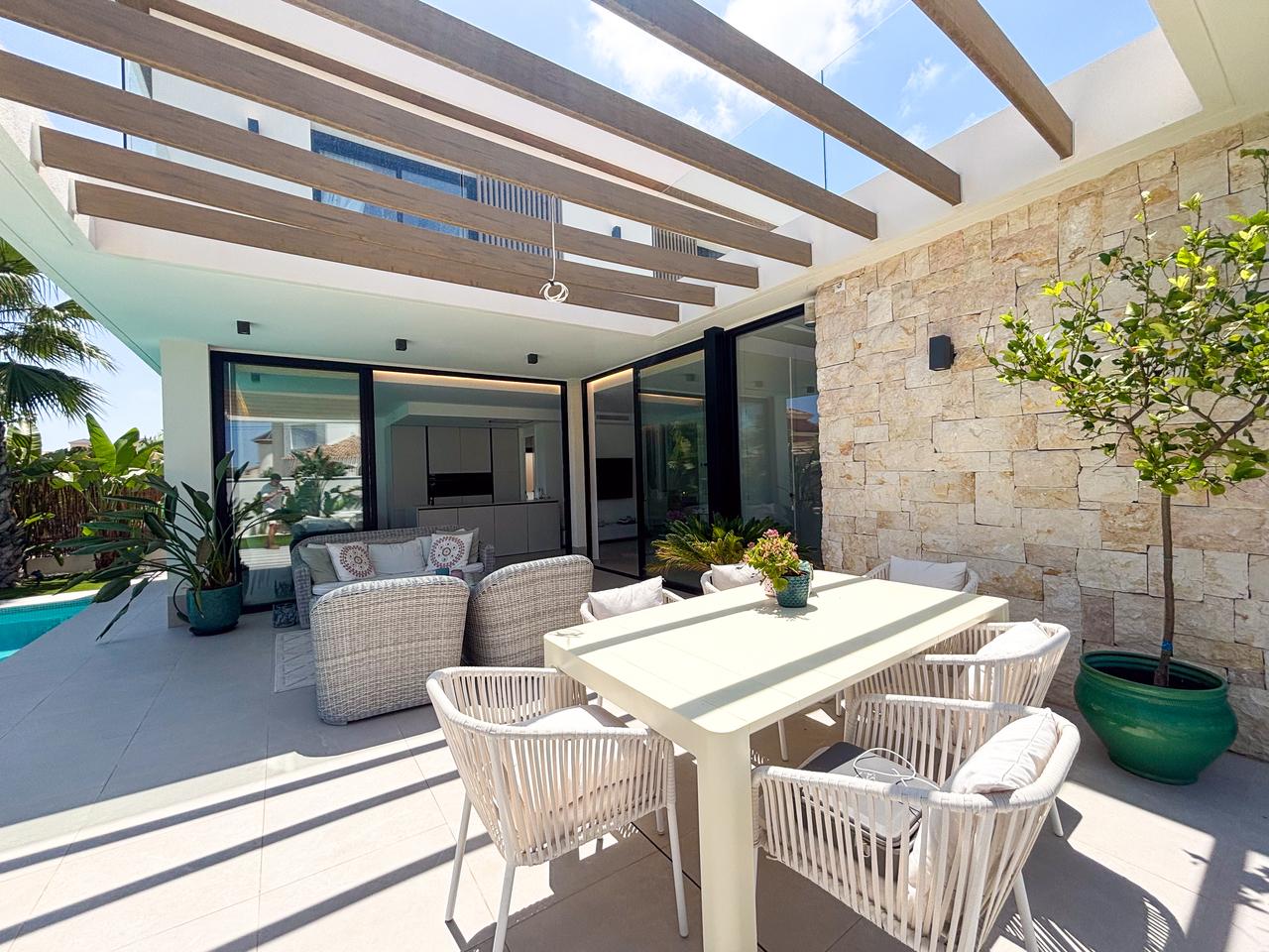 Villa for Sale in Orihuela