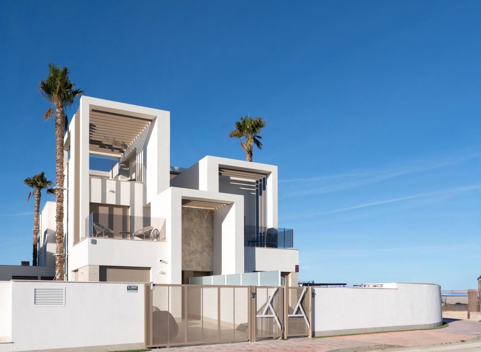 Villa for Sale in Los Alcázares