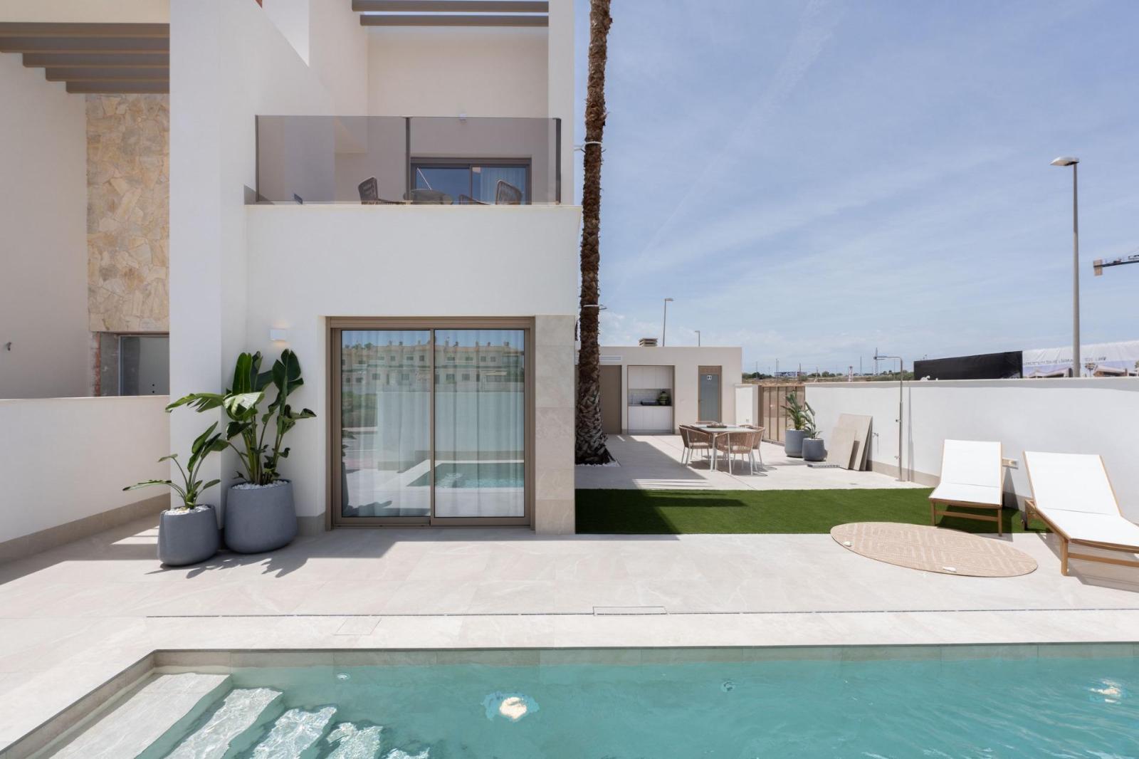 Villa for Sale in Los Alcázares