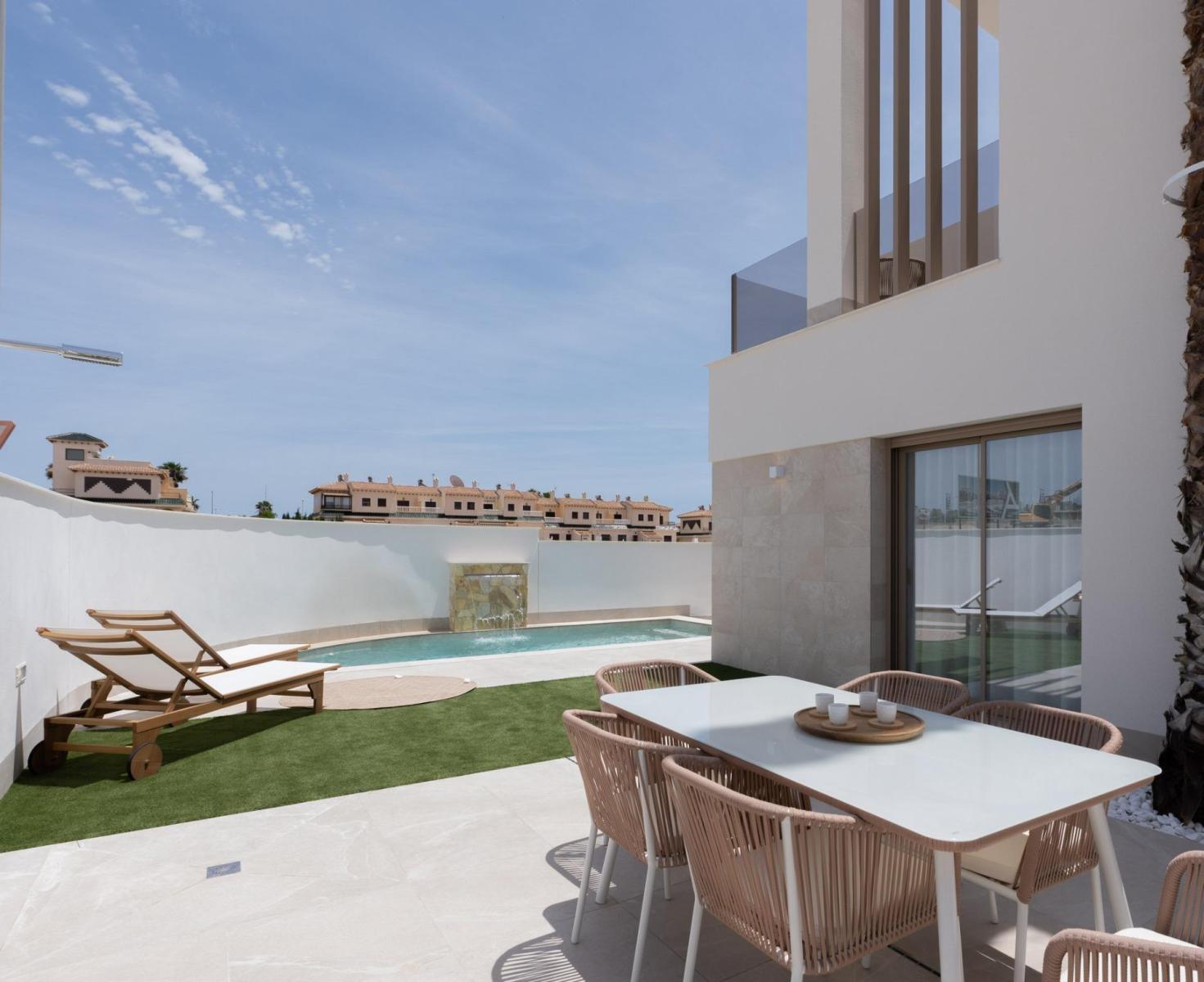 Villa for Sale in Los Alcázares