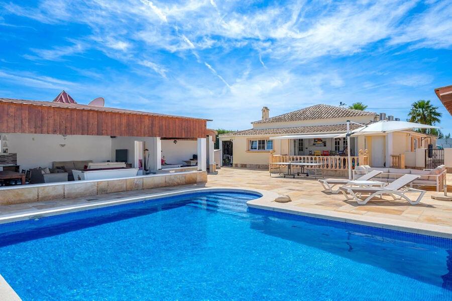 Villa for Sale in Almoradí