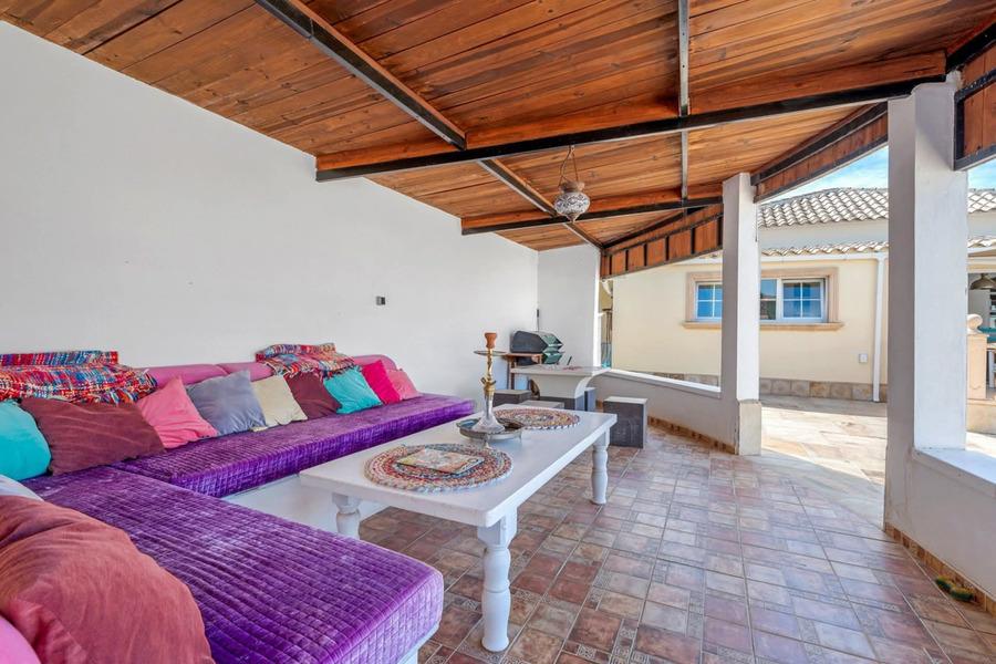 Villa for Sale in Almoradí