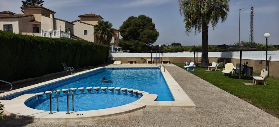 Villa for Sale in Algorfa