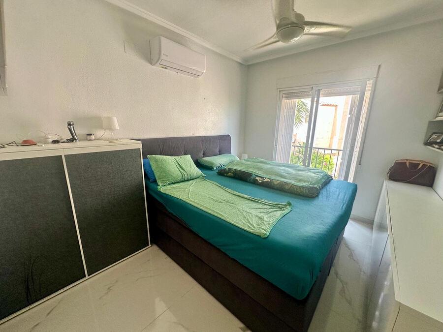 Villa for Sale in Algorfa