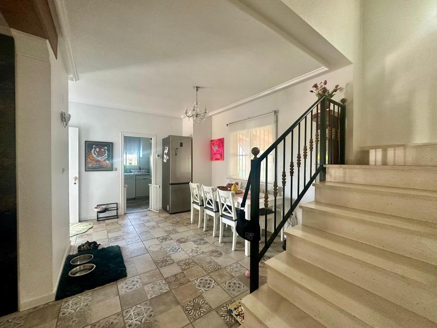 Villa for Sale in Algorfa