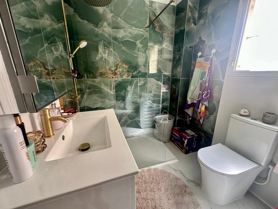 Villa for Sale in Algorfa