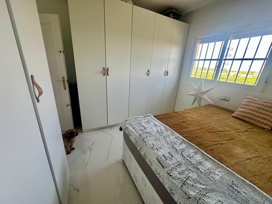 Villa for Sale in Algorfa