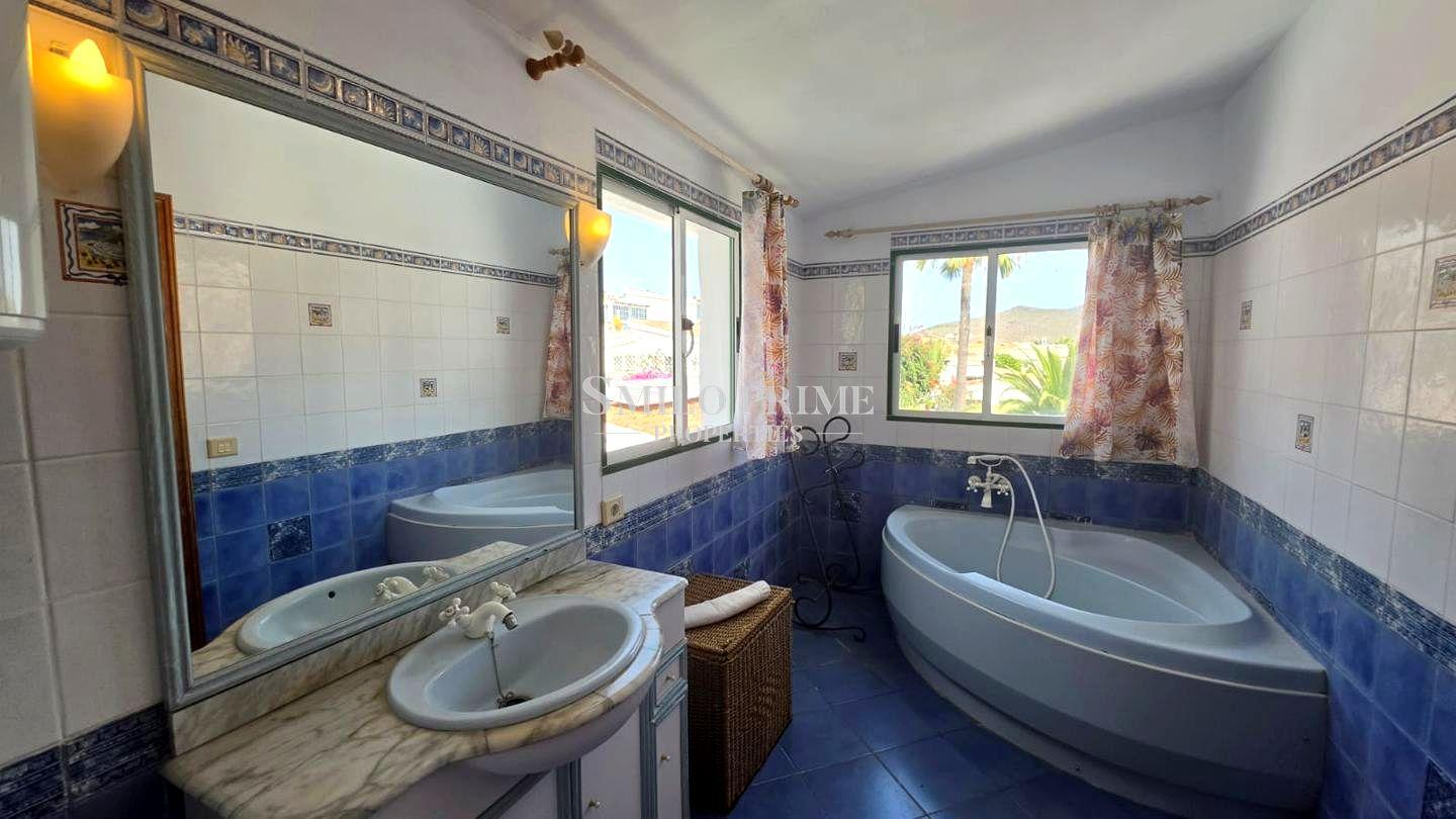 Villa en Venta en Arona