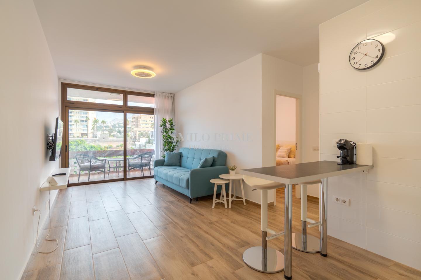 Flat for Sale in Arona