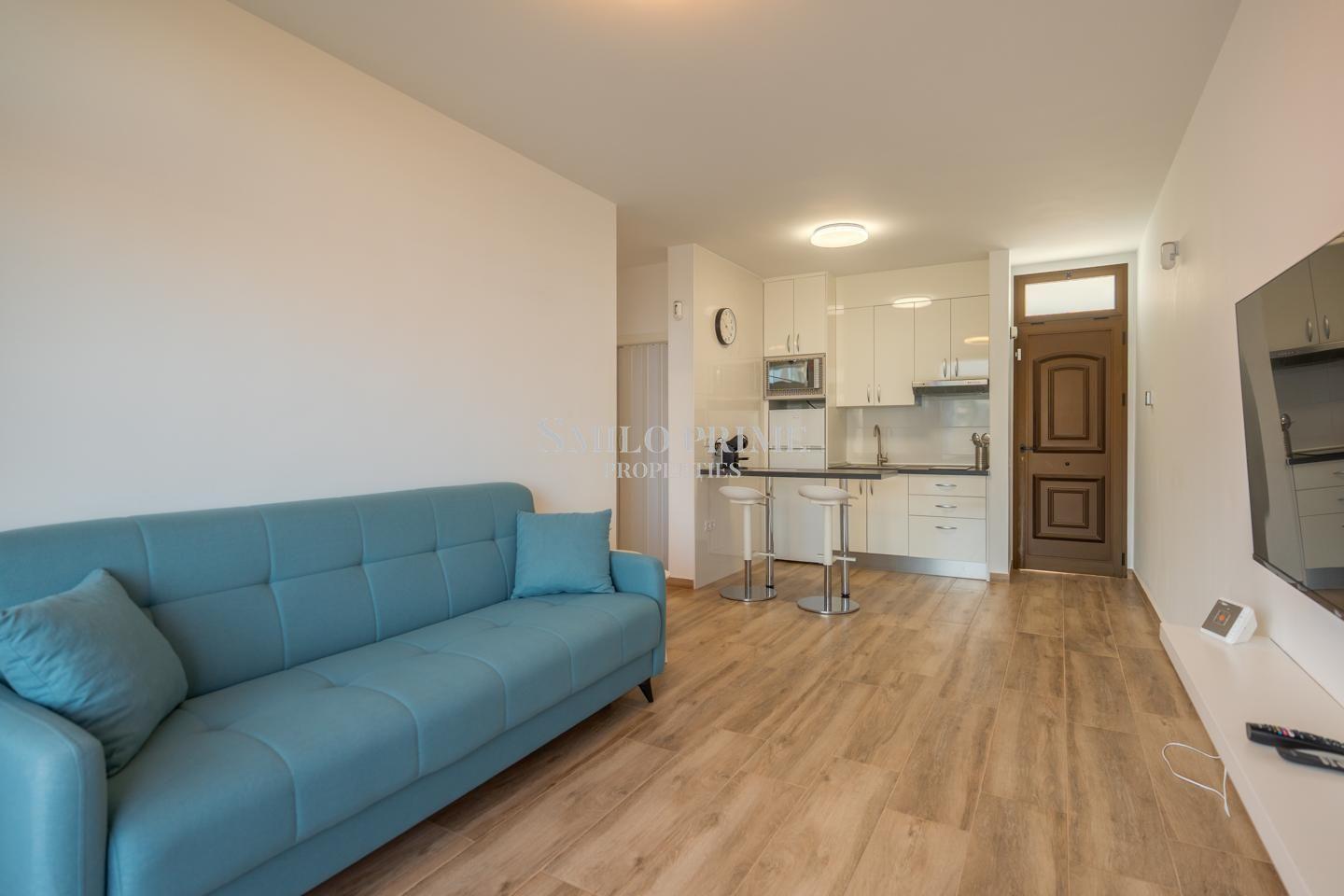 Flat for Sale in Arona
