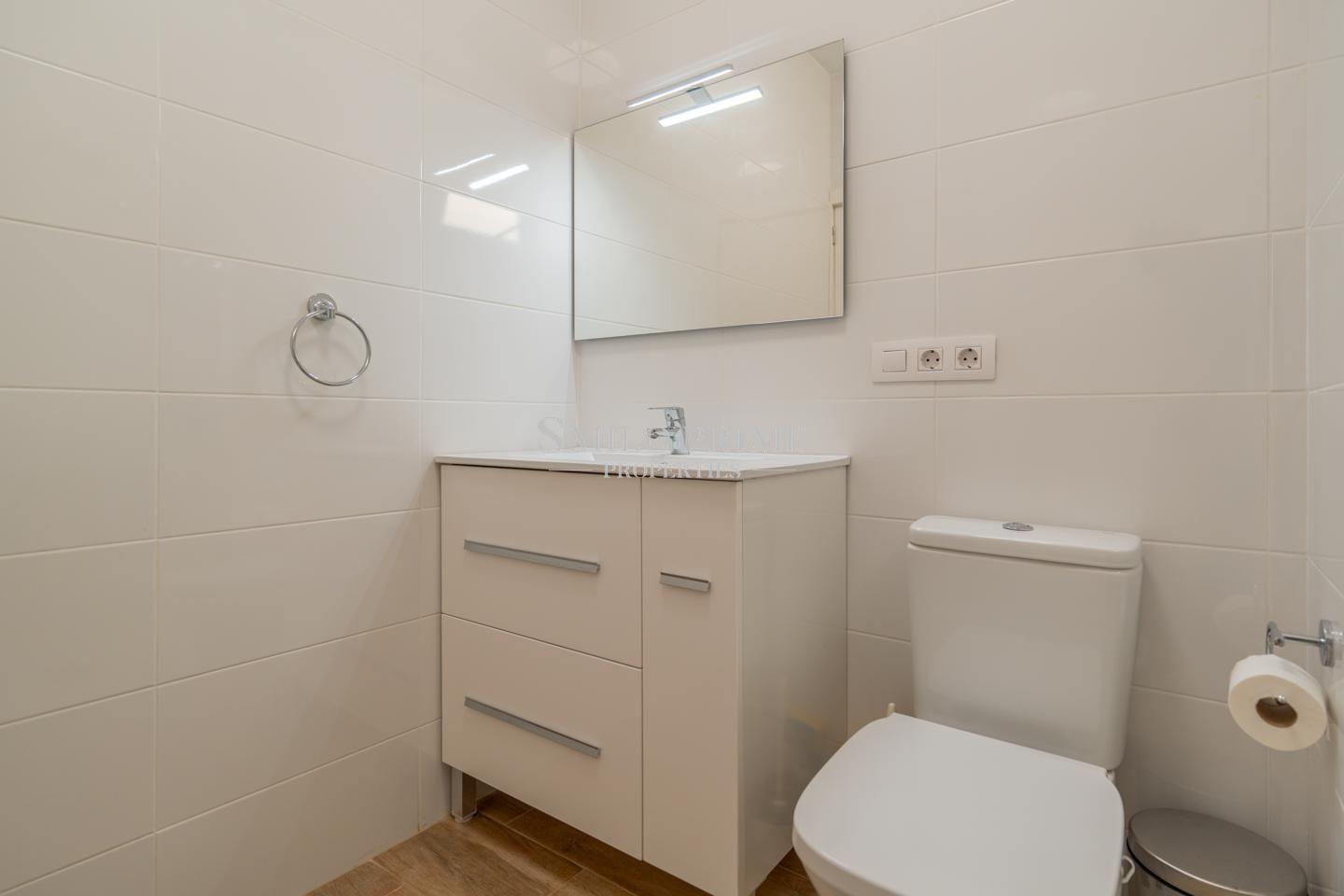 Flat for Sale in Arona