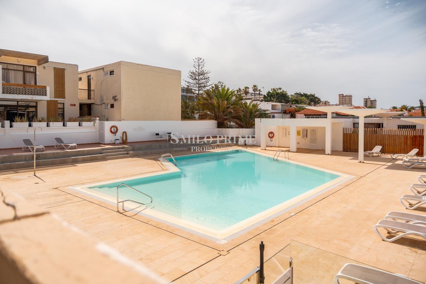 Flat for Sale in Arona