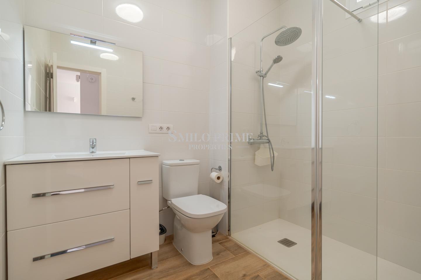 Flat for Sale in Arona