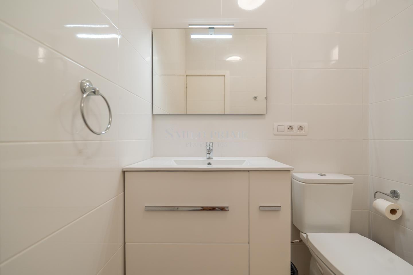 Flat for Sale in Arona