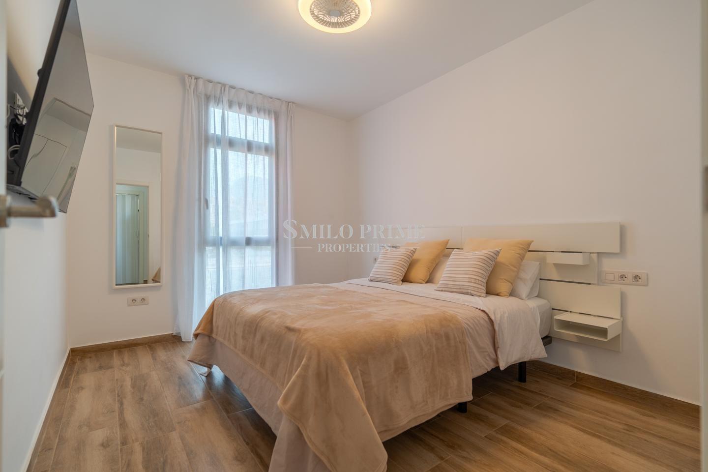 Flat for Sale in Arona