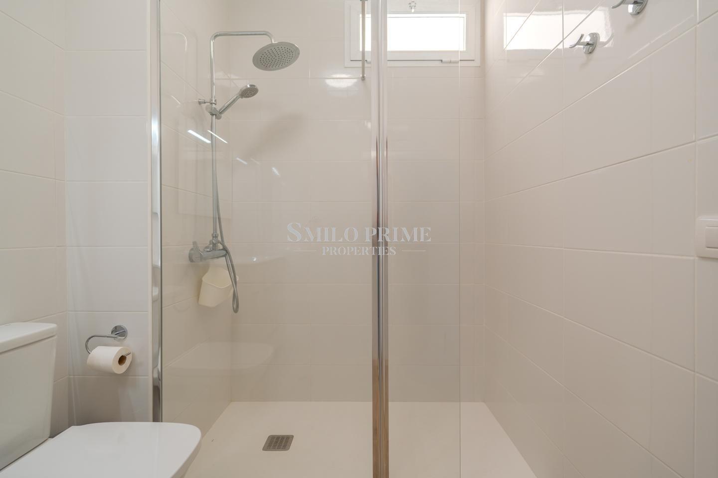 Flat for Sale in Arona