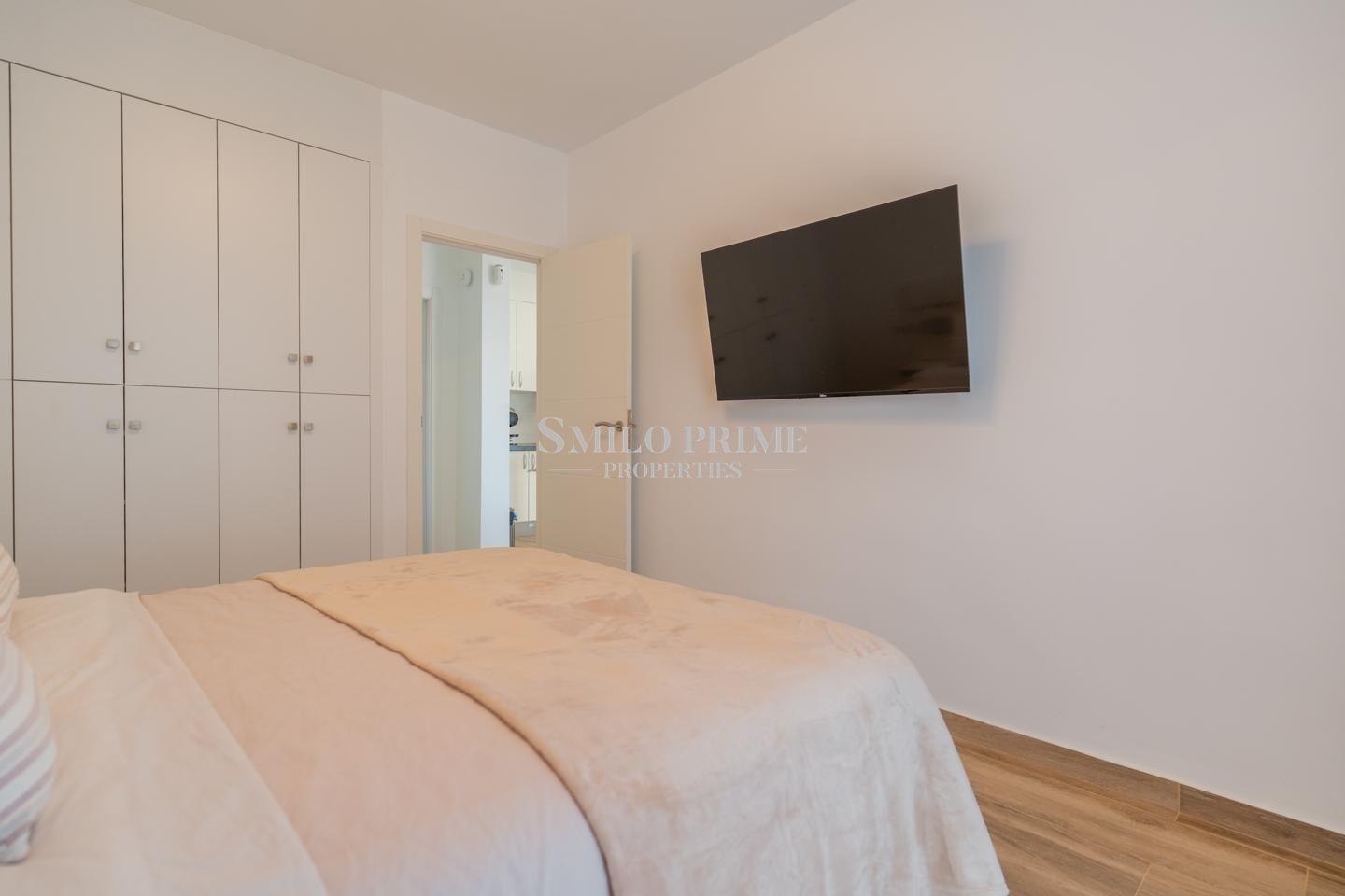 Flat for Sale in Arona
