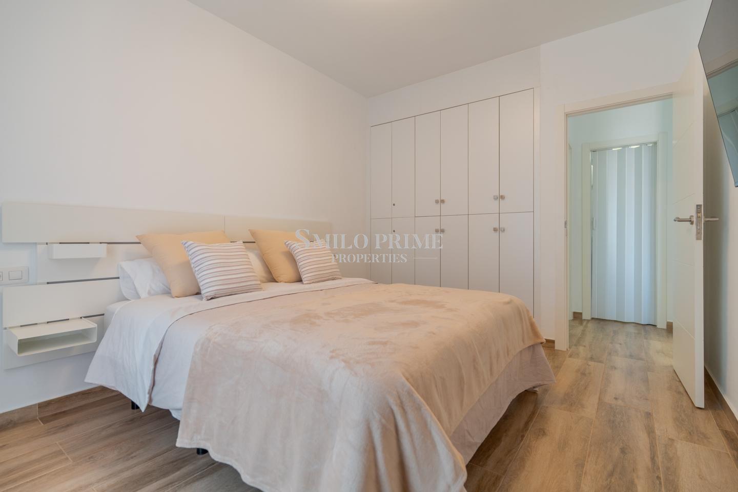 Flat for Sale in Arona