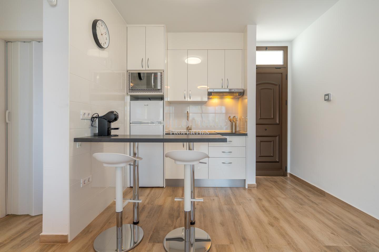 Flat for Sale in Arona