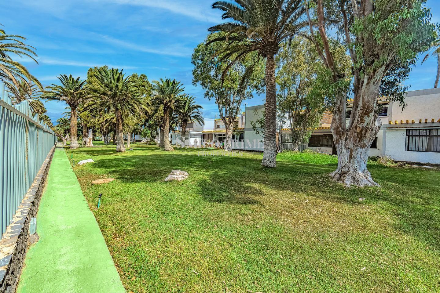 Flat for Sale in Arona