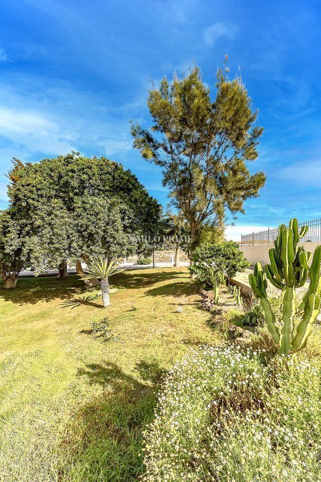 Flat for Sale in Arona