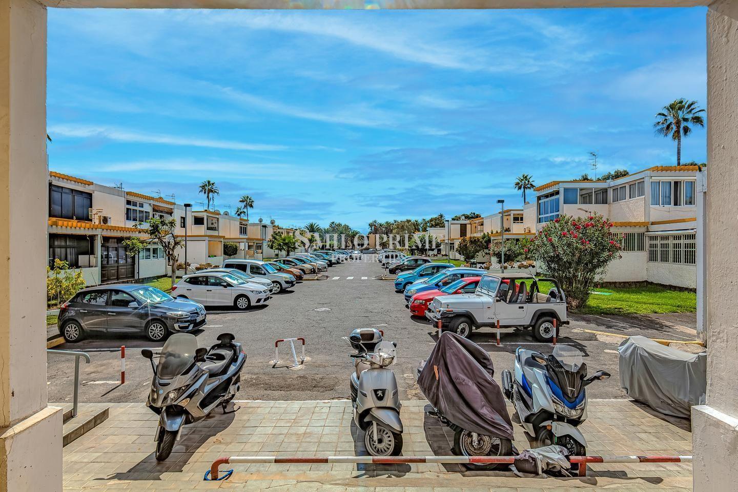 Flat for Sale in Arona