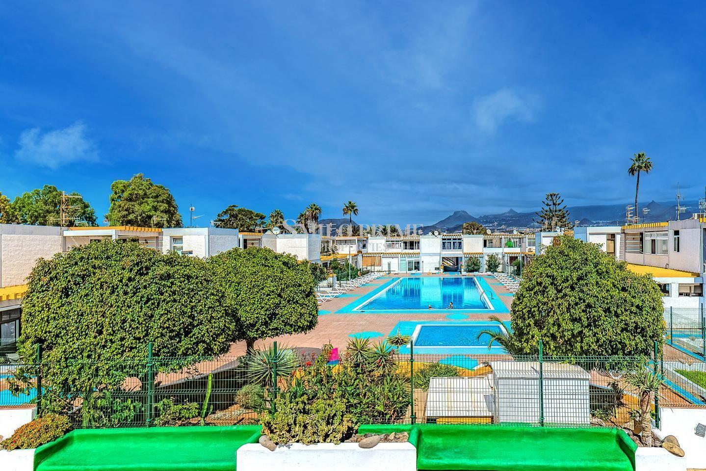 Flat for Sale in Arona