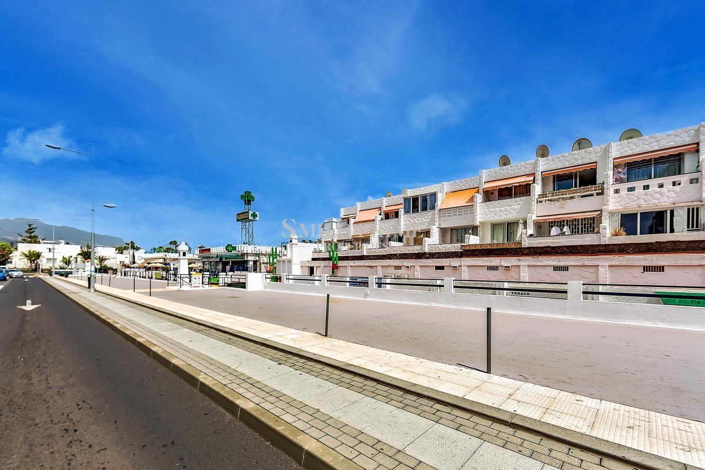 Flat for Sale in Arona