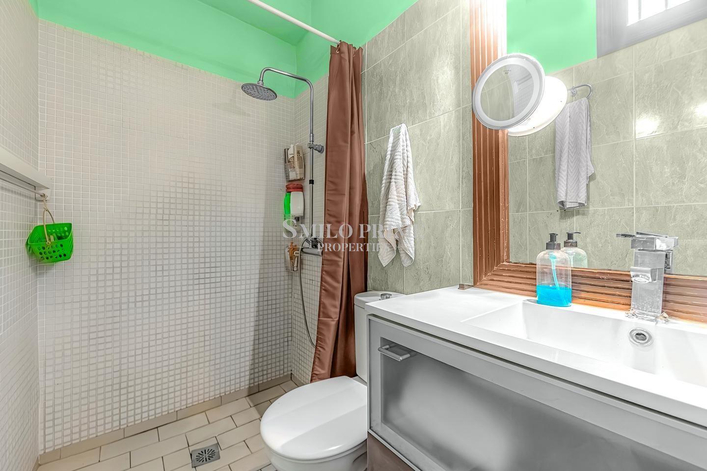 Flat for Sale in Arona