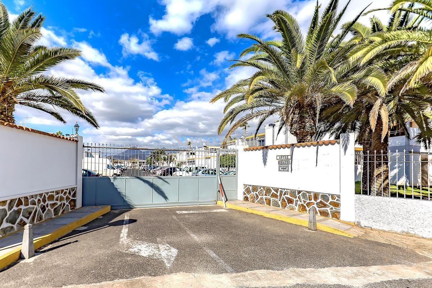 Flat for Sale in Arona