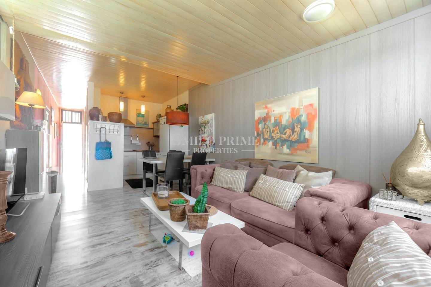 Flat for Sale in Arona