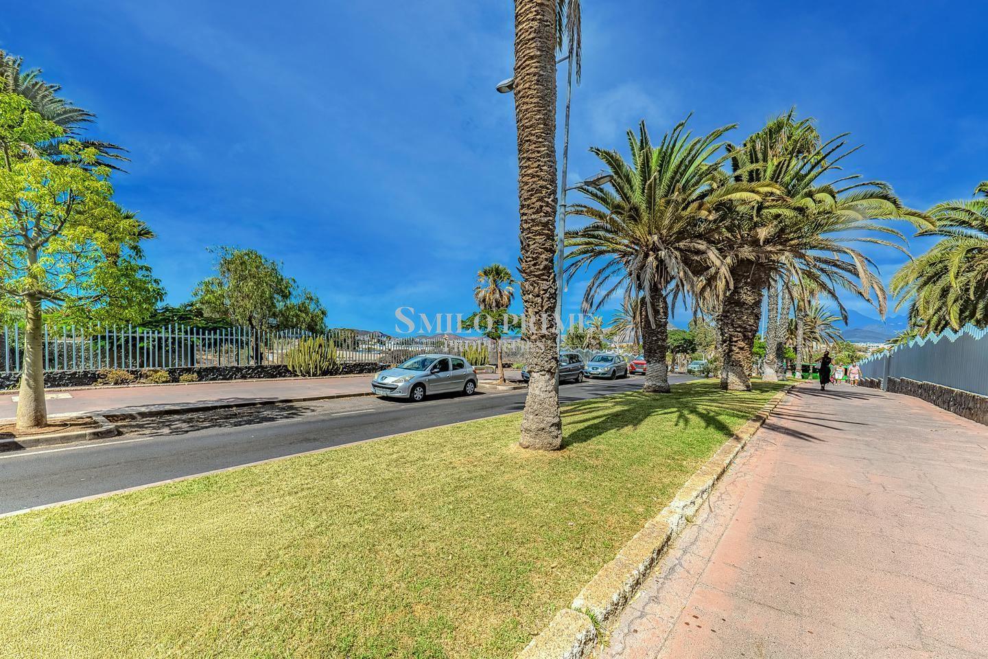 Flat for Sale in Arona