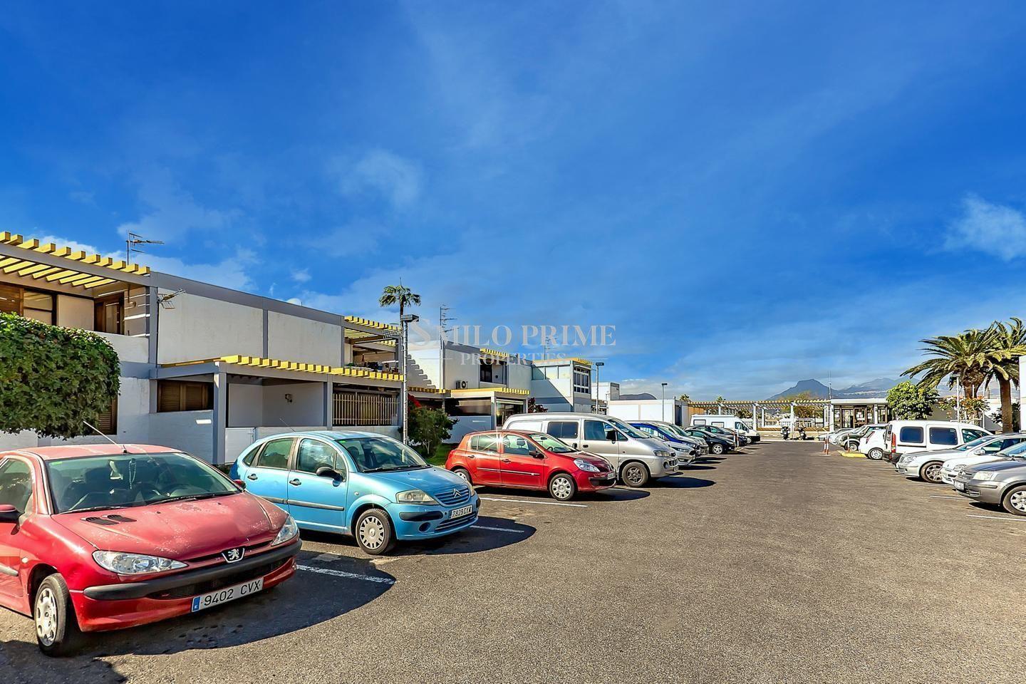 Flat for Sale in Arona
