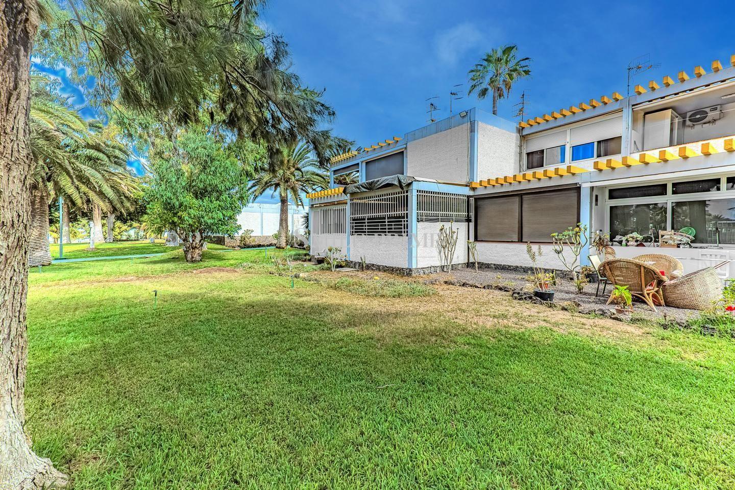 Flat for Sale in Arona