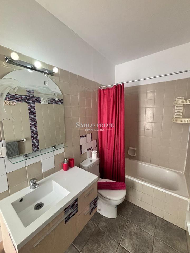 Flat for Rent in Arona