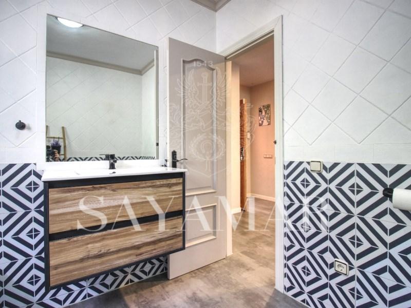 Villa for Sale in Sayalonga