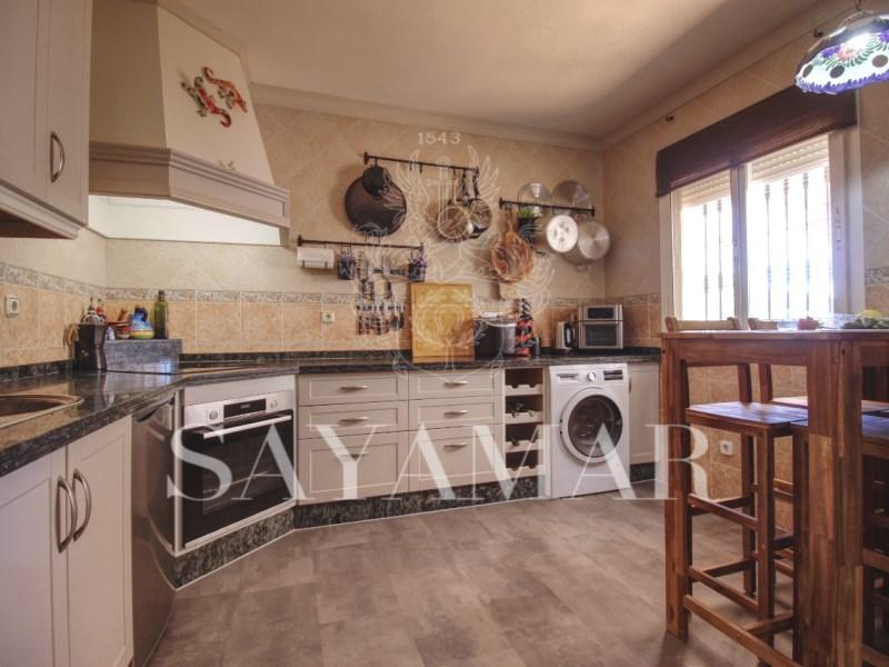 Villa for Sale in Sayalonga