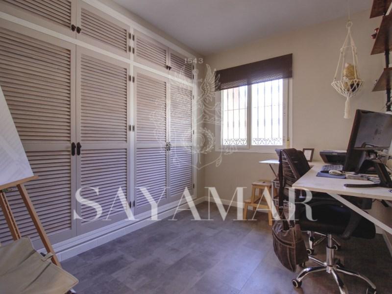 Villa for Sale in Sayalonga