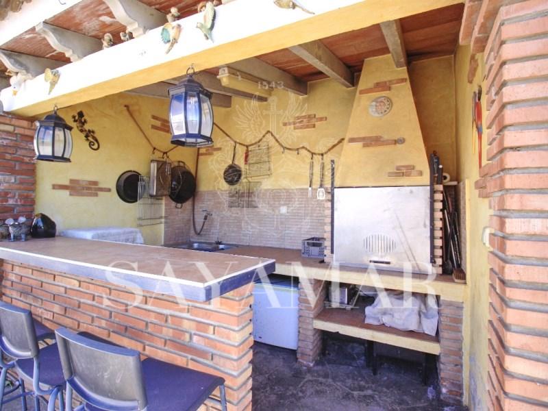 Villa for Sale in Sayalonga