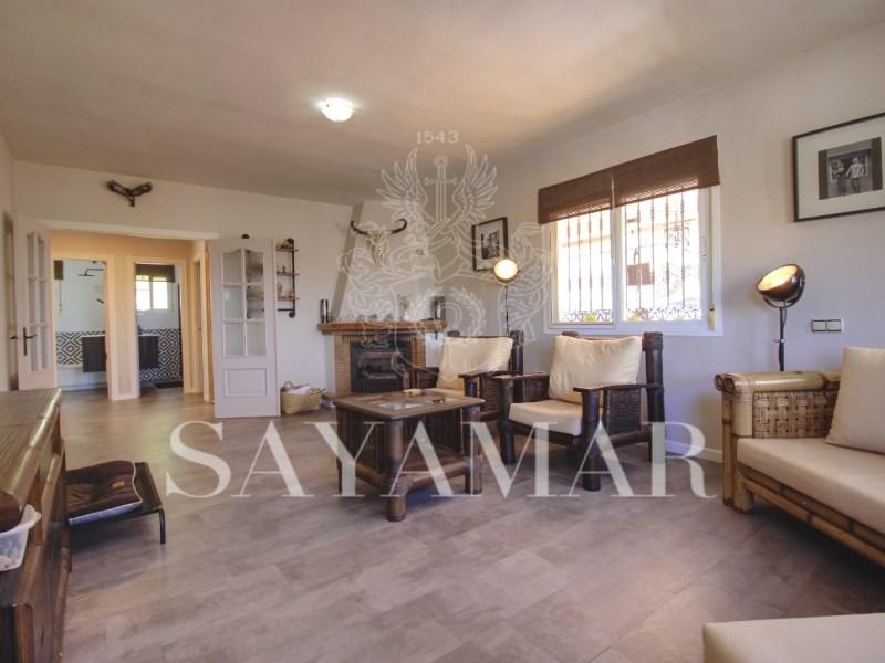 Villa for Sale in Sayalonga