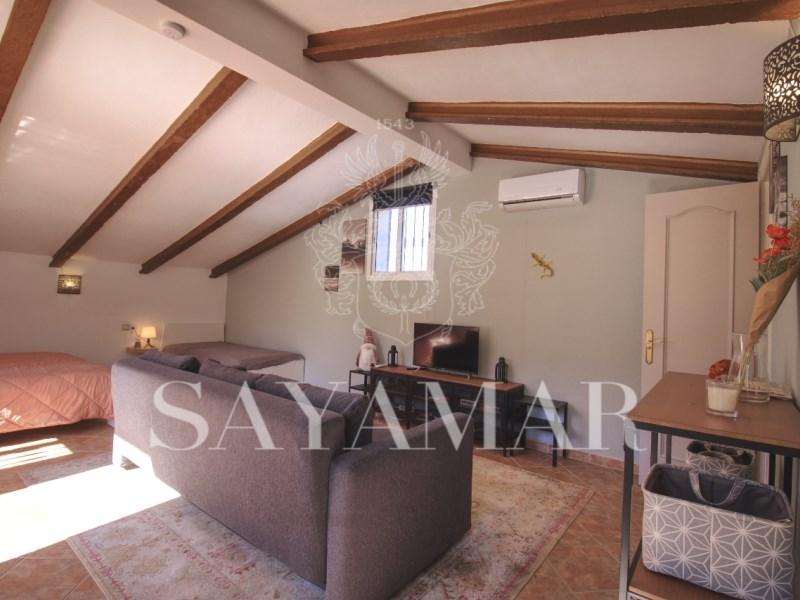 Villa for Sale in Sayalonga