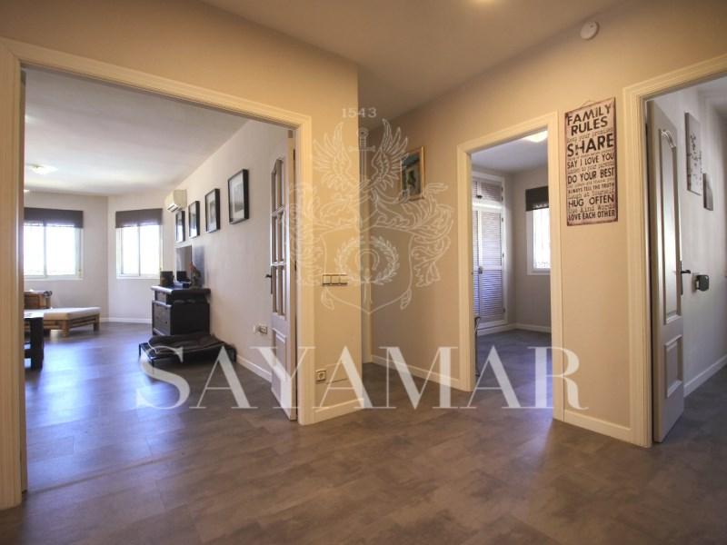Villa for Sale in Sayalonga