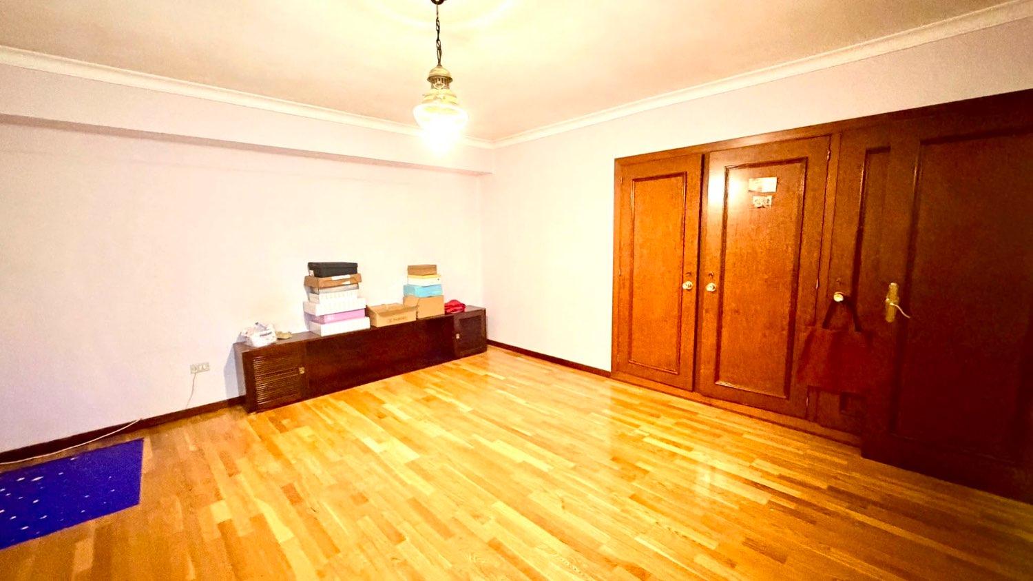 Flat for Sale in Ferrol
