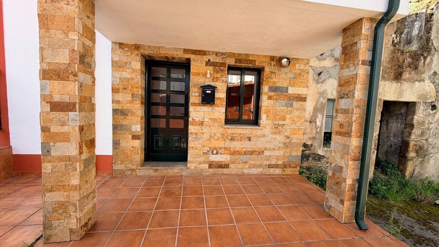 Adosado en Venta en Ares