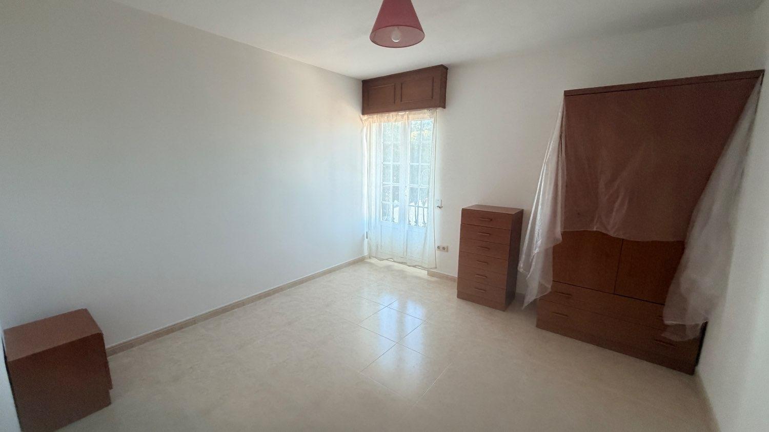 Flat for Rent in Ares