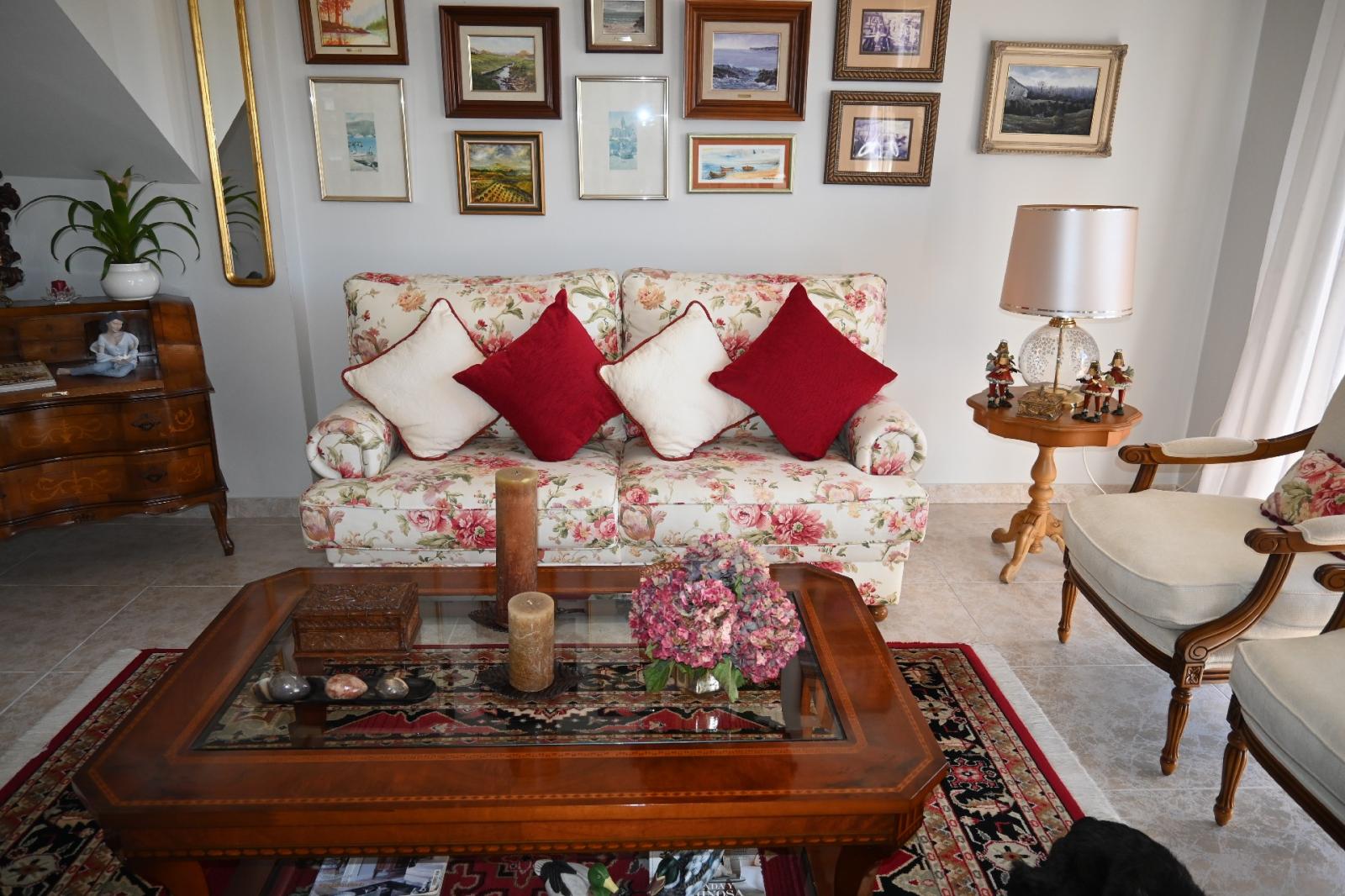 Chalet for Sale in Piélagos